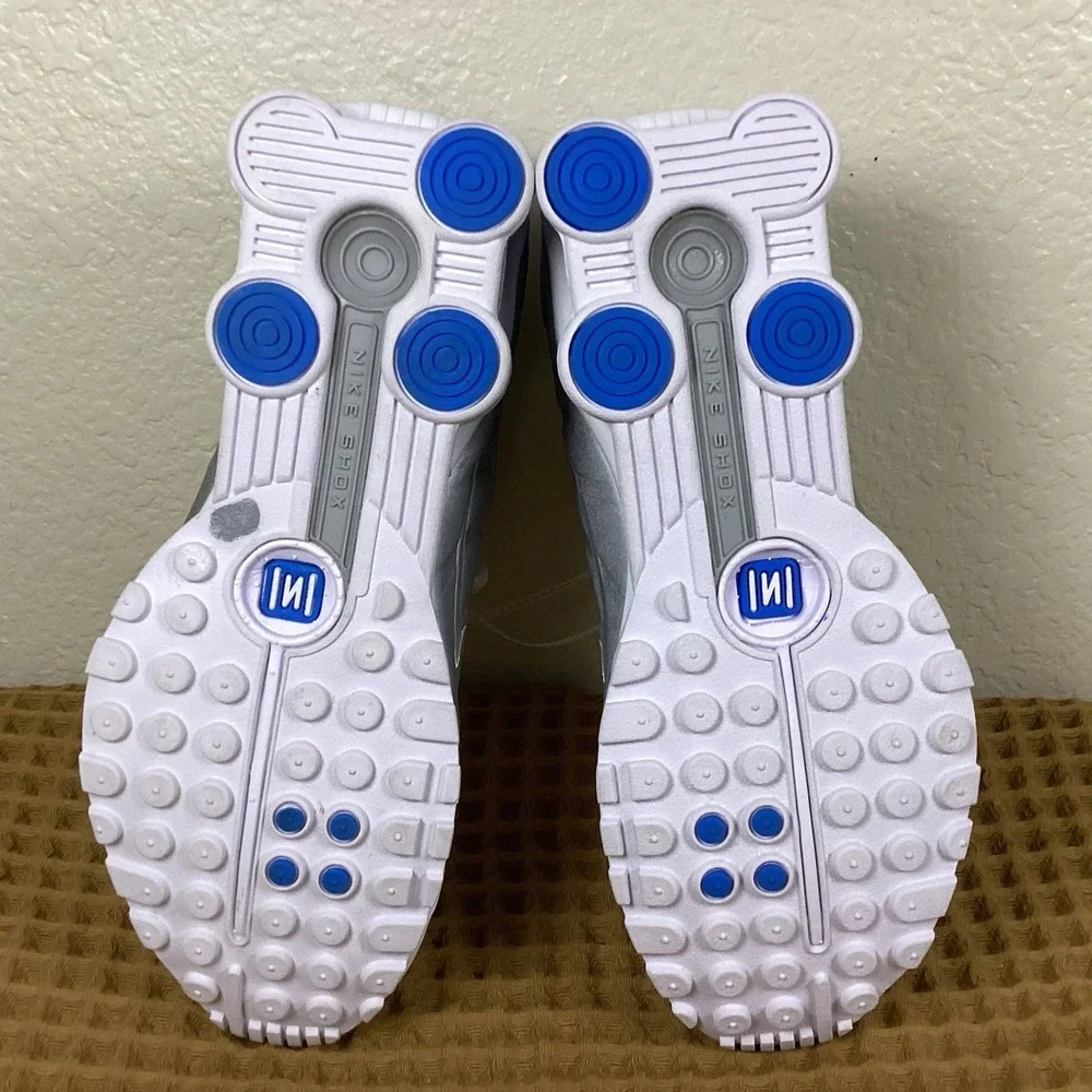 NEW Nike Shox R4 Womens Sz 9 White Photo Blue Hero Silver AR3565-105